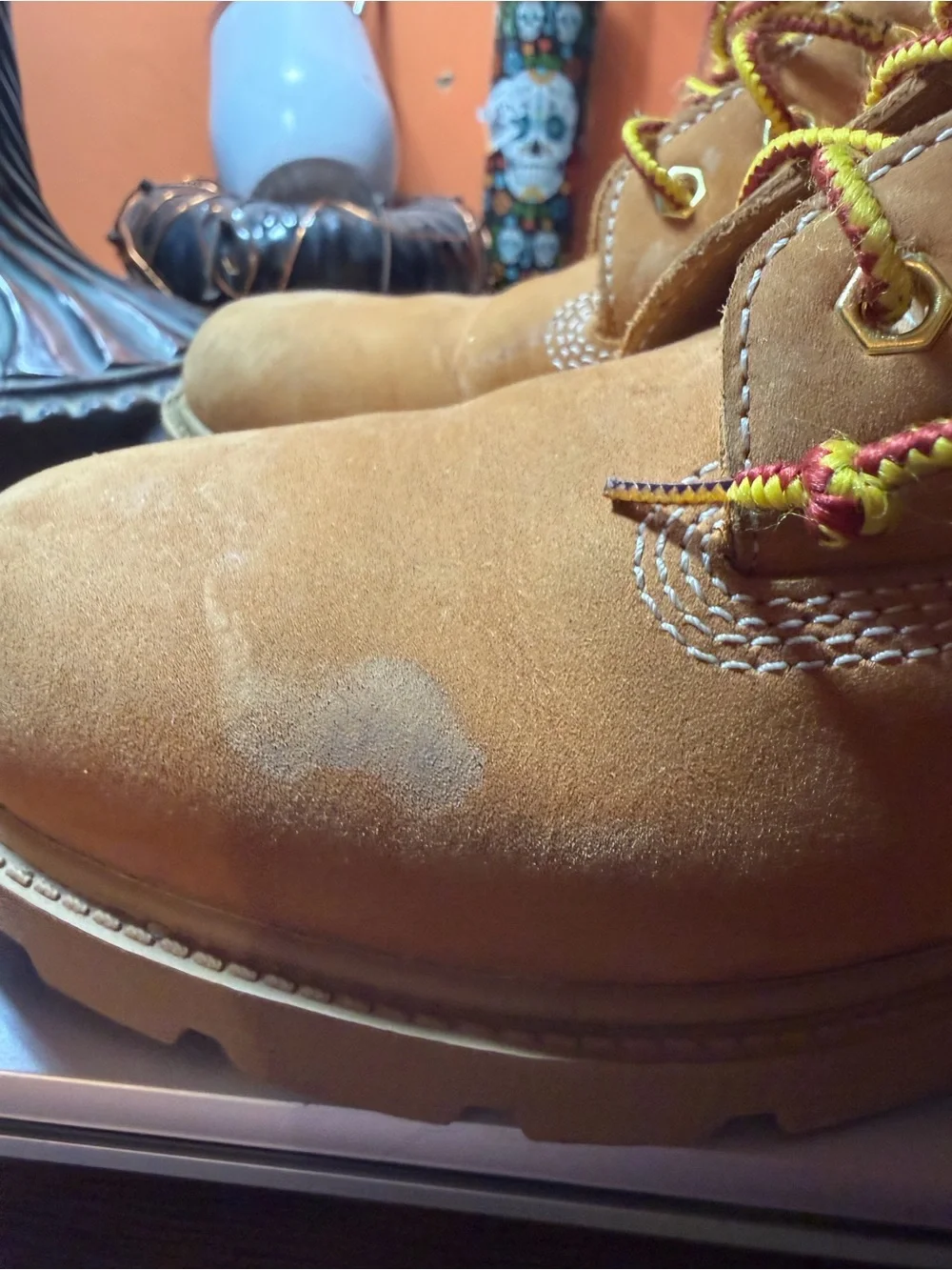 Youth Tan Waterproof Work Boots with Yellow-Brown Laces. Sz 4 Timberlands